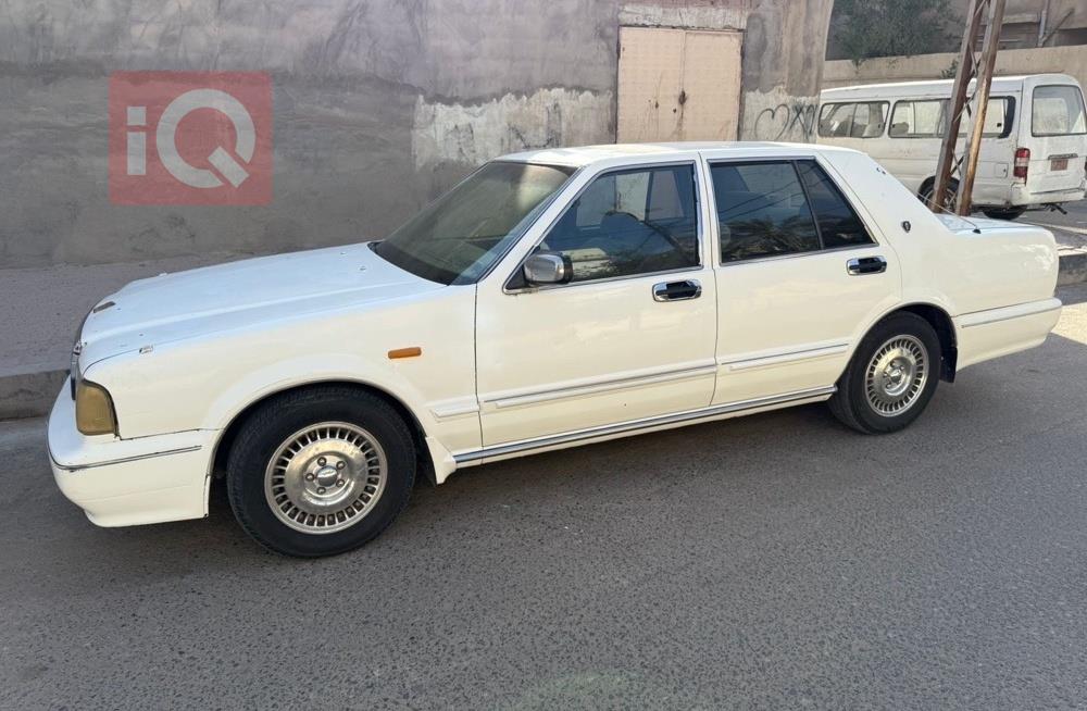 نیسان سیدریک